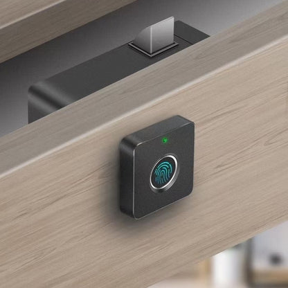 قفل ذكي ببصمة الإصبع